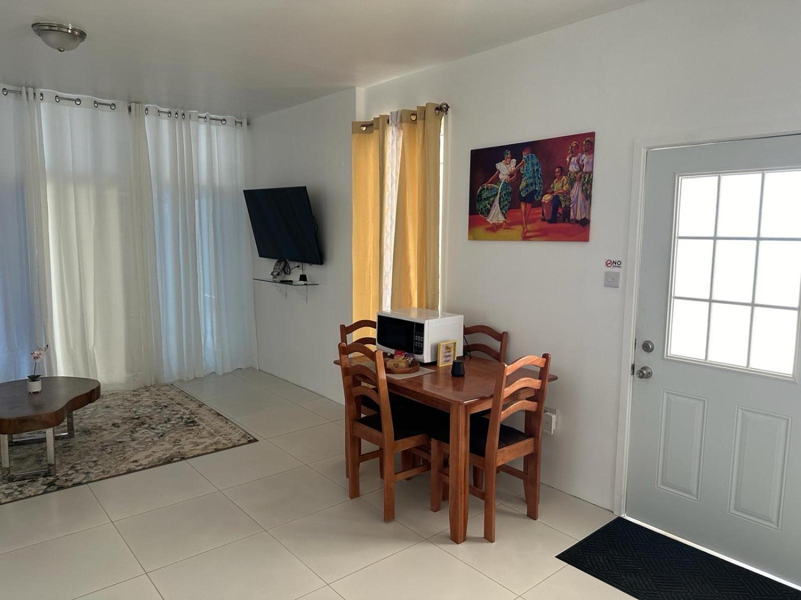 רוזו Eldorado Guesthouse & Car Rental חדר תמונה
