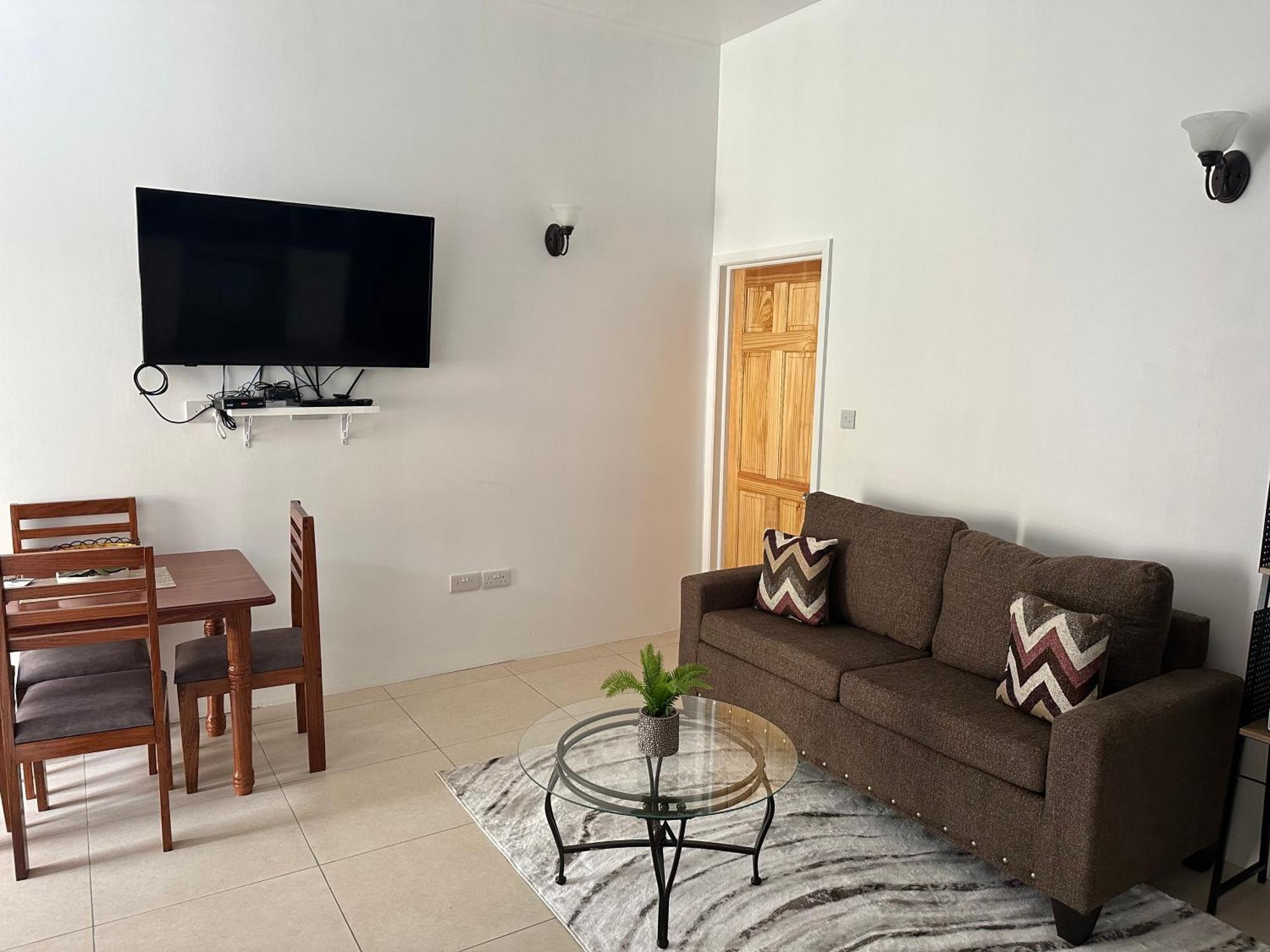 רוזו Eldorado Guesthouse & Car Rental מראה חיצוני תמונה
