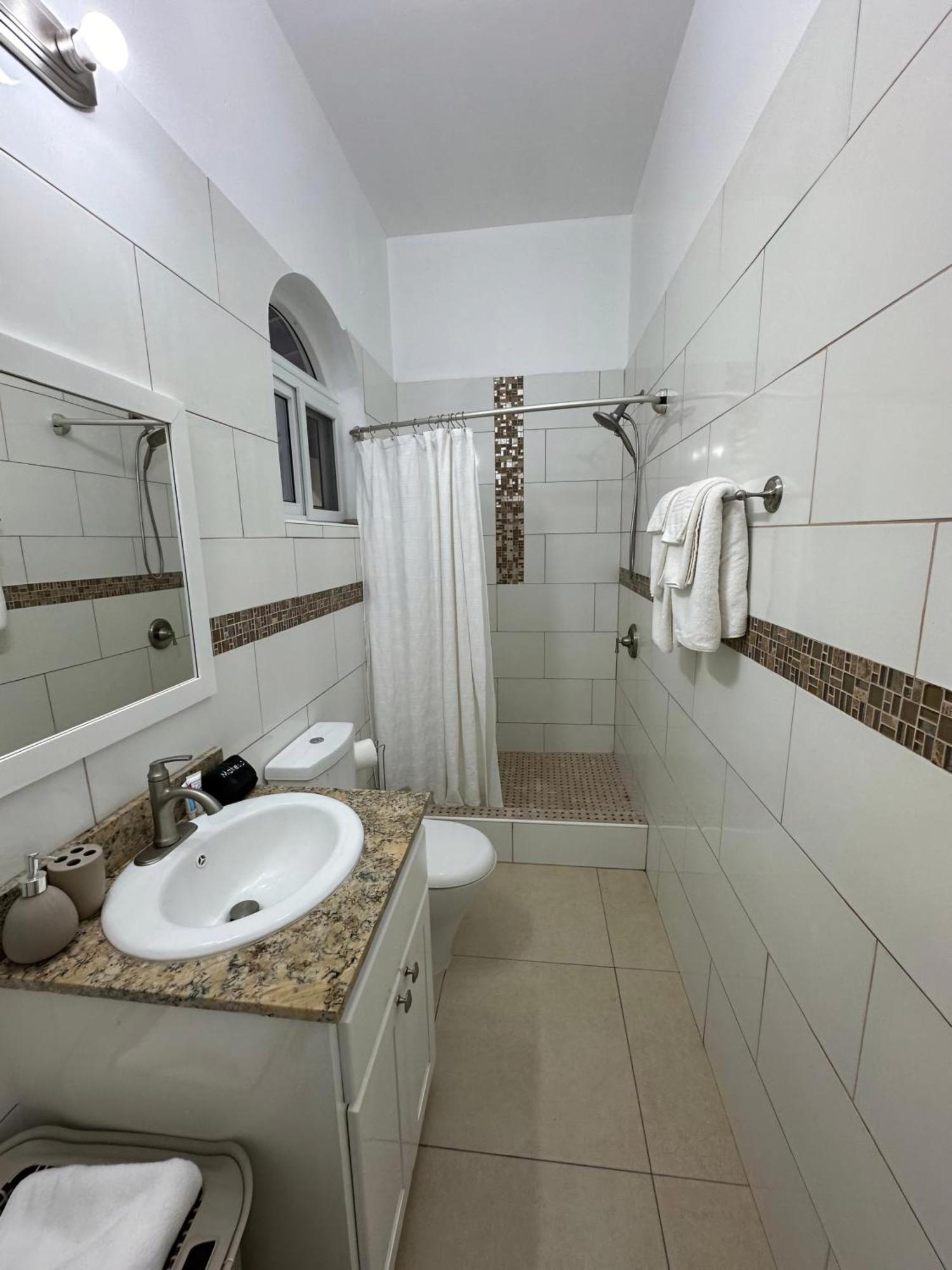 רוזו Eldorado Guesthouse & Car Rental חדר תמונה